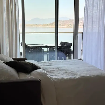 Aquavista - Panoramic Lakefront Penthouses With Pool Daire Castelletto sopra Ticino