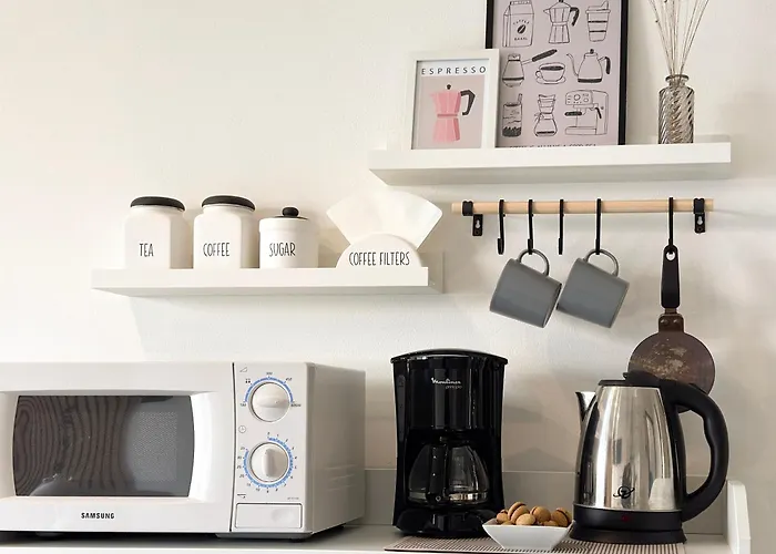 Aquavista - Panoramic Lakefront Penthouses With Pool