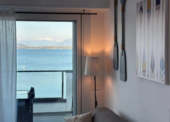 Aquavista - Panoramic Lakefront Penthouses With Pool Apartament *