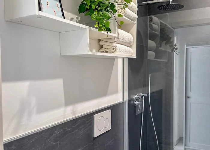 Aquavista - Panoramic Lakefront Penthouses With Pool Apartament