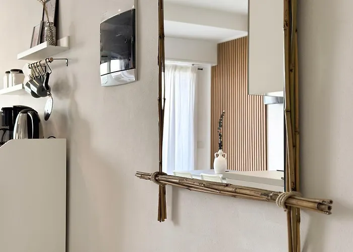 Aquavista - Panoramic Lakefront Penthouses With Pool *