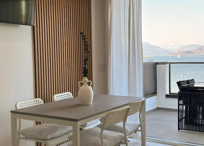 Aquavista - Panoramic Lakefront Penthouses With Pool Castelletto sopra Ticino