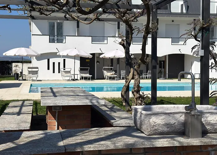 Apartament Aquavista - Panoramic Lakefront Penthouses With Pool