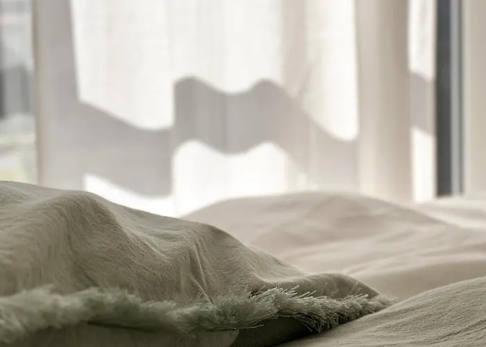 Aquavista - Panoramic Lakefront Penthouses With Pool *