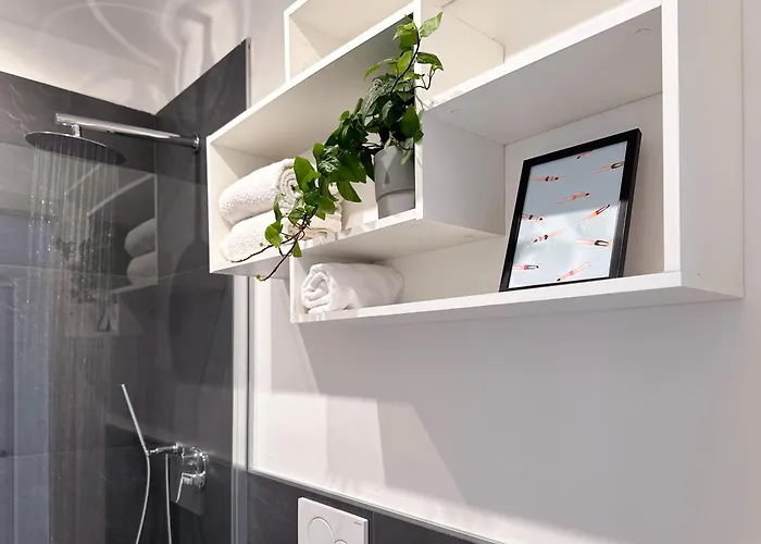 Apartament Aquavista - Panoramic Lakefront Penthouses With Pool