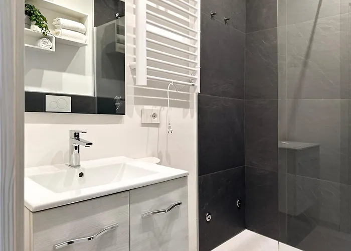 Aquavista - Panoramic Lakefront Penthouses With Pool Apartament