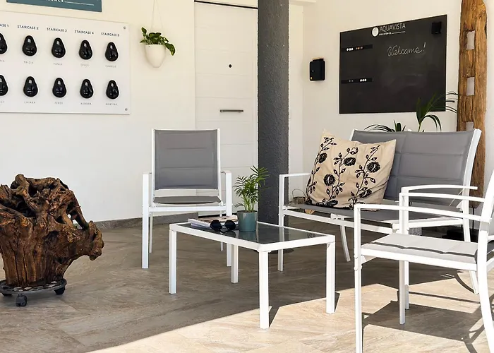 Aquavista - Panoramic Lakefront Penthouses With Pool カステッレット・ソプラ・ティチーノ