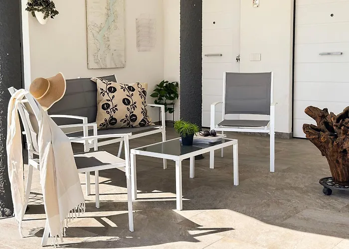 Aquavista - Panoramic Lakefront Penthouses With Pool Apartament