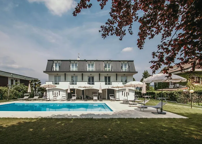 アパート Aquavista - Panoramic Lakefront Penthouses With Pool